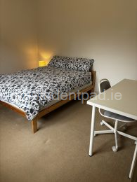 White Room €190 / week