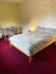 Green Room €210/week